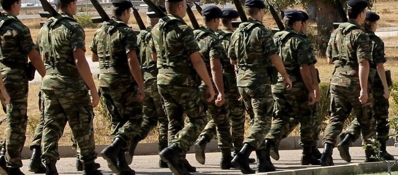 Ο κορωνοϊός «κόβει» τις άδειες των νεοσύλλεκτων που όμως θα απολυθούν 15 ημέρες νωρίτερα